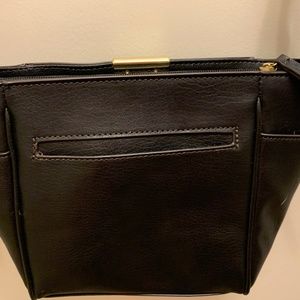 Liz Claiborne crossbody leather purse